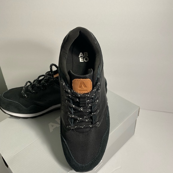 ABEO Aaliyah Retro Jogger Sneaker Black/White Leather Sz 7.5 shoes run narrow - Picture 2 of 5